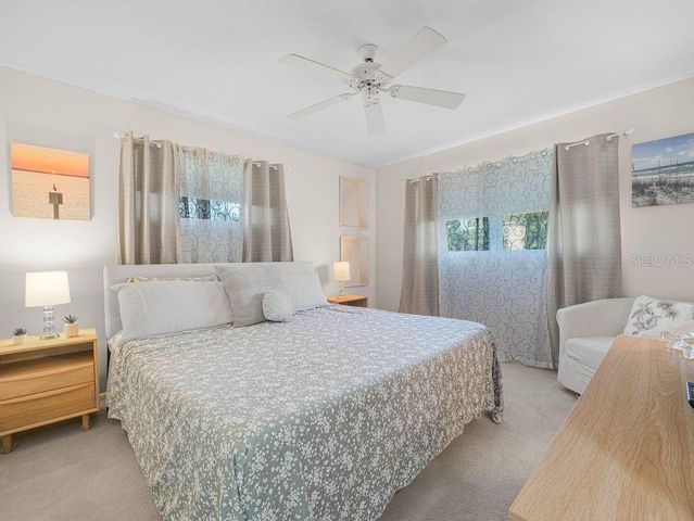 549 SUTTON PLACE t 19, Longboat Key, FL 34228