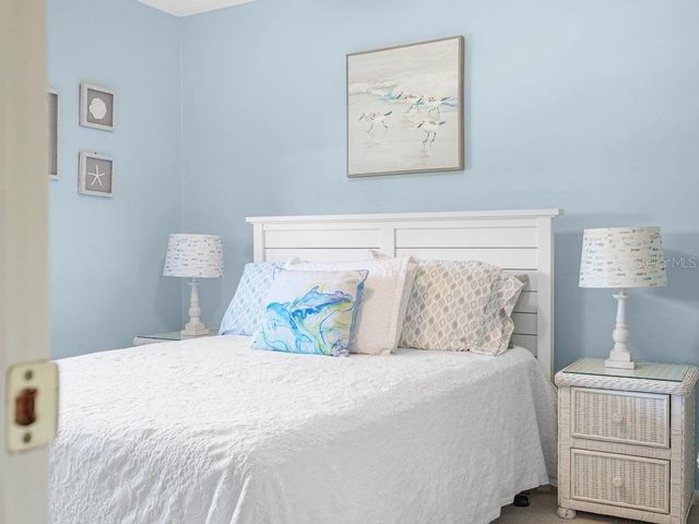 549 SUTTON PLACE t 19, Longboat Key, FL 34228