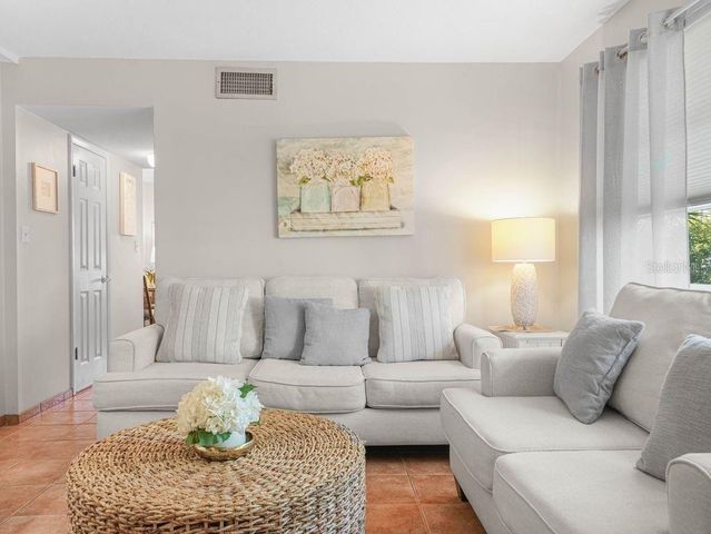 549 SUTTON PLACE t 19, Longboat Key, FL 34228