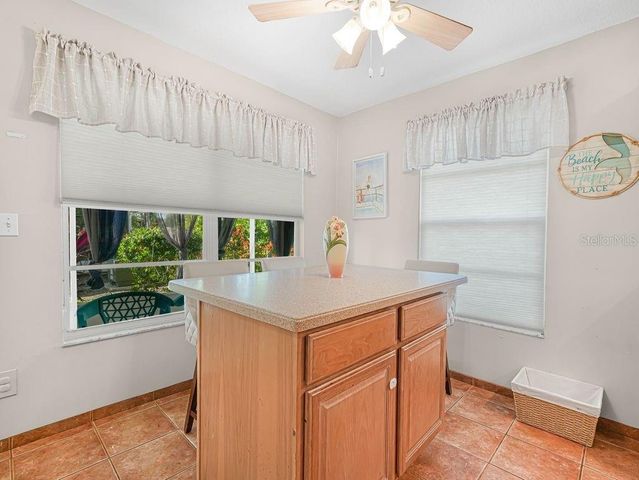 549 SUTTON PLACE t 19, Longboat Key, FL 34228