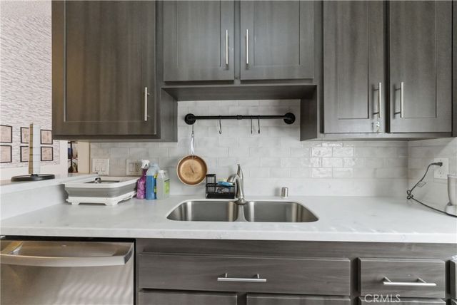 15425 Sherman Way 240, Van Nuys, CA 91406
