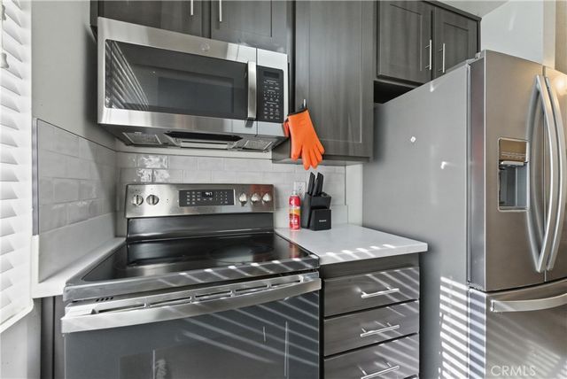 15425 Sherman Way 240, Van Nuys, CA 91406