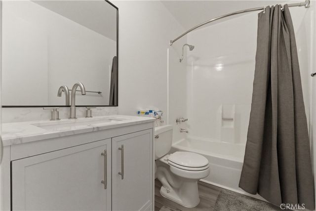 15425 Sherman Way 240, Van Nuys, CA 91406