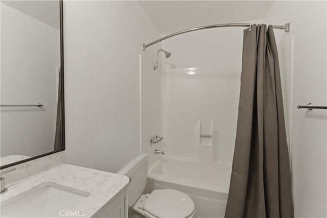 15425 Sherman Way 240, Van Nuys, CA 91406