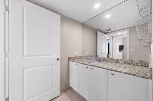 600 W LAS OLAS Boulevard 902S, Fort Lauderdale, FL 33312