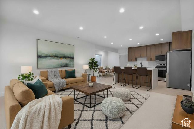710 E MOUNTAIN ROAD, North Ogden, UT 84414