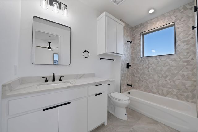309 Whispering Way, Red Oak, TX 75154