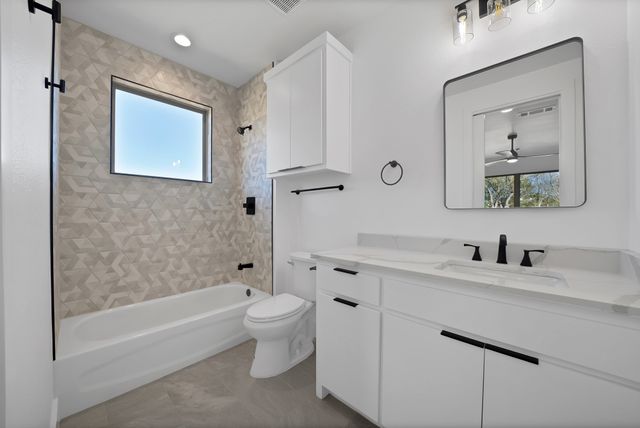 309 Whispering Way, Red Oak, TX 75154