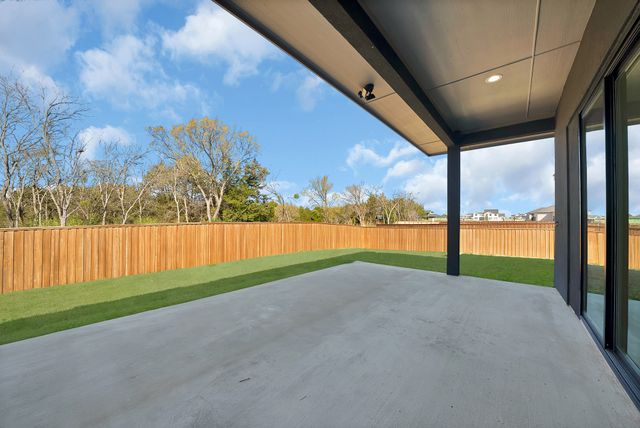 309 Whispering Way, Red Oak, TX 75154