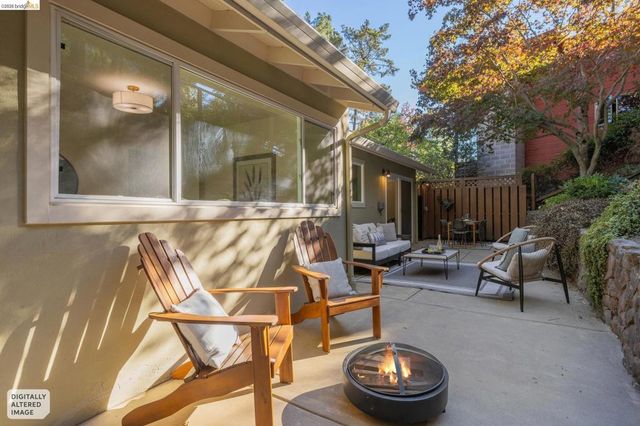 7094 Pinehaven Rd, Oakland, CA 94611