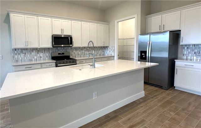 7133 Oak Flats CT, North Fort Myers, FL 33917