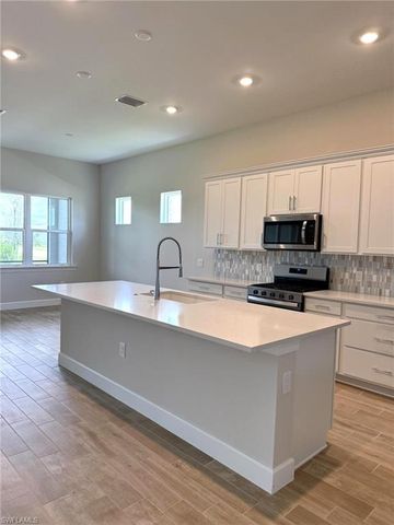 7133 Oak Flats CT, North Fort Myers, FL 33917