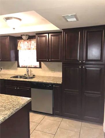 5 Townhouse Lane Z5, Corpus Christi, TX 78412