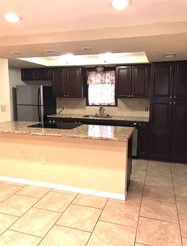 5 Townhouse Lane Z5, Corpus Christi, TX 78412