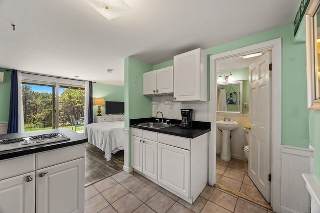 132 Shore Rd 13, Truro, MA 02652