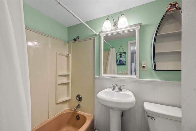 132 Shore Rd 13, Truro, MA 02652