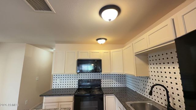 6714 N 54TH Avenue 3, Glendale, AZ 85301