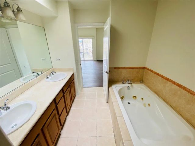 8844 Darby, Northridge, CA 91325