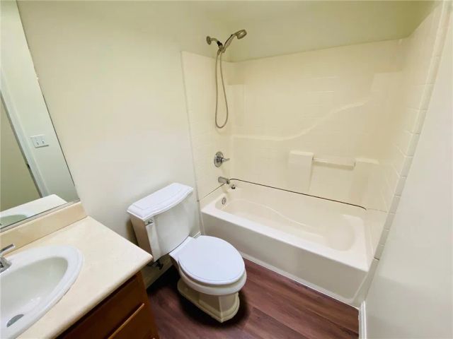 8844 Darby, Northridge, CA 91325