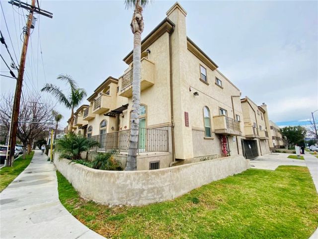 8844 Darby, Northridge, CA 91325