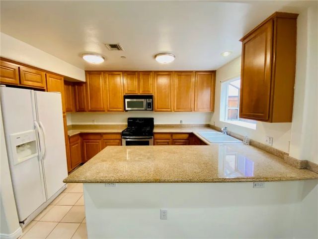 8844 Darby, Northridge, CA 91325
