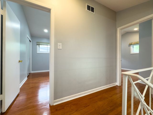 2731 Virginia Lane, Glenview, IL 60025