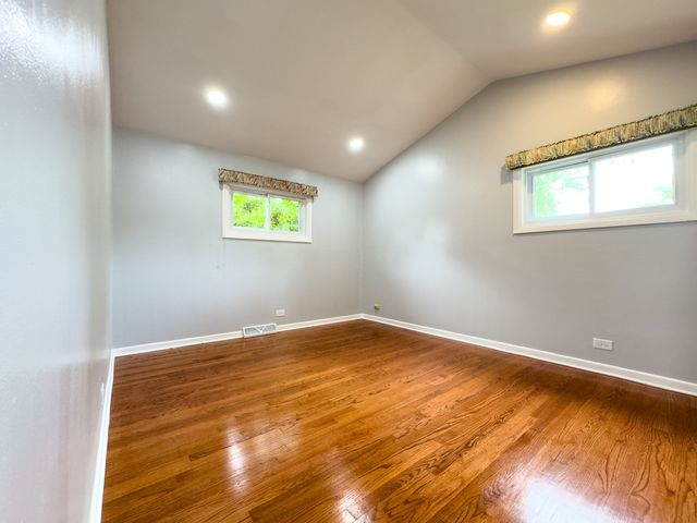 2731 Virginia Lane, Glenview, IL 60025