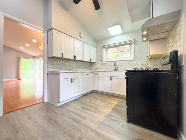 2731 Virginia Lane, Glenview, IL 60025