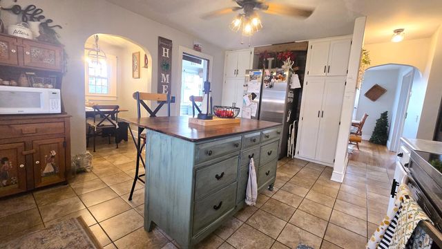 2021 Coles Knob RD NE, Check, VA 24072