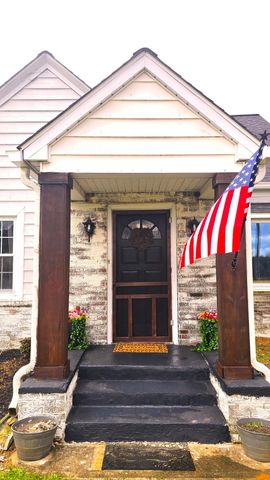 2021 Coles Knob RD NE, Check, VA 24072