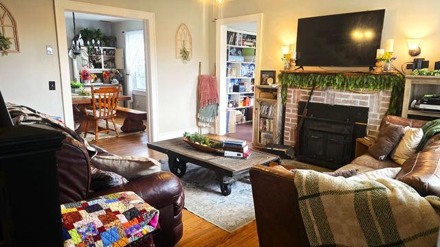 2021 Coles Knob RD NE, Check, VA 24072