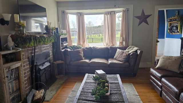 2021 Coles Knob RD NE, Check, VA 24072