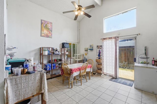 2580 N Knoll Avenue, Fresno, CA 93722