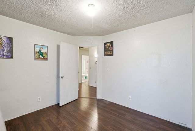 2580 N Knoll Avenue, Fresno, CA 93722