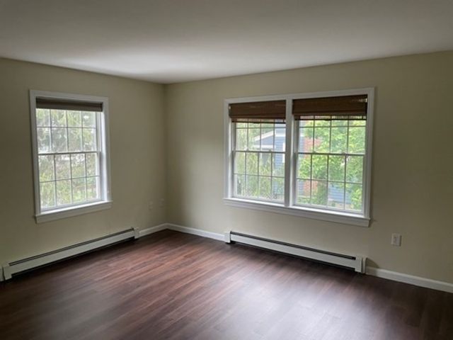 4 Brook 4, Stoneham, MA 02180