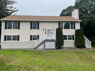 4 Brook 4, Stoneham, MA 02180