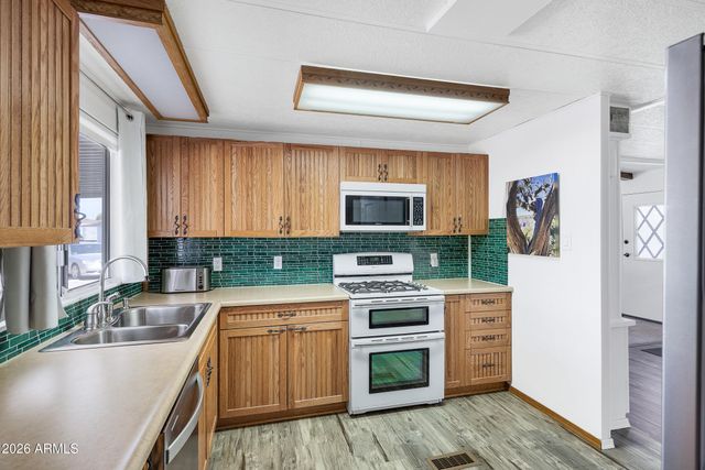 661 S Hawes Road 38, Mesa, AZ 85208