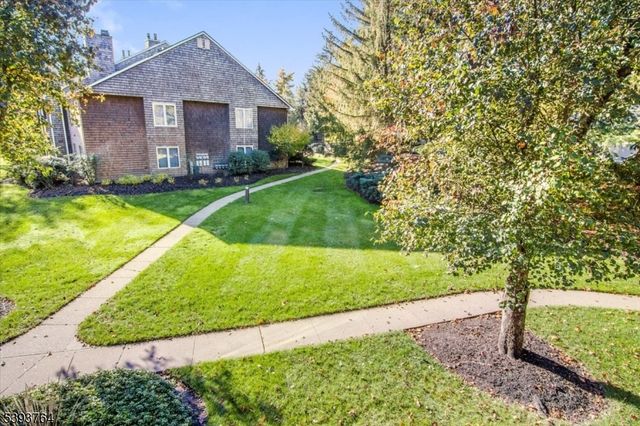 1 Tulip Cres 2D, Little Falls Twp., NJ 07424