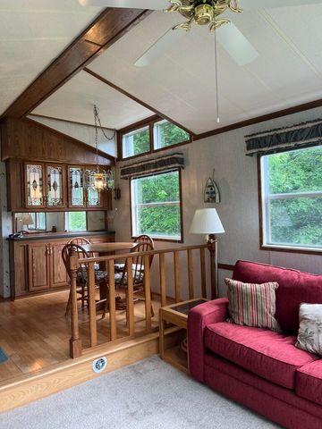 837 Crockett Road, Russell Springs, KY 42642