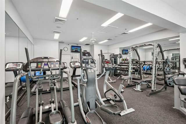20554 QUEEN ALEXANDRA DRIVE, Leesburg, FL 34748
