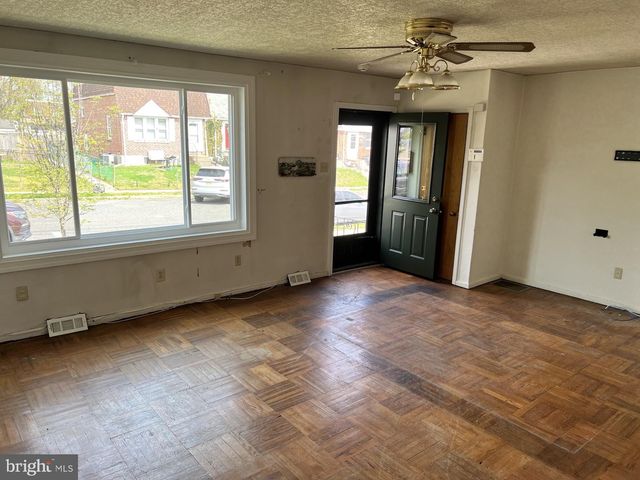 105 FRONEFIELD AVE, Linwood, PA 19061