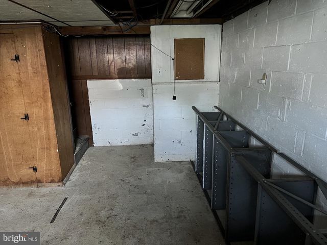 105 FRONEFIELD AVE, Linwood, PA 19061