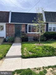 105 FRONEFIELD AVE, Linwood, PA 19061