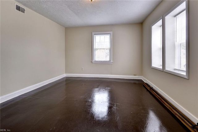 1028 37th ST, Newport News, VA 23607
