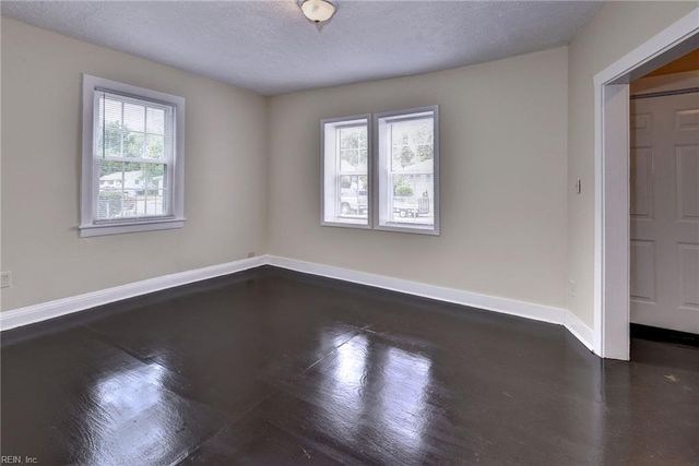 1028 37th ST, Newport News, VA 23607