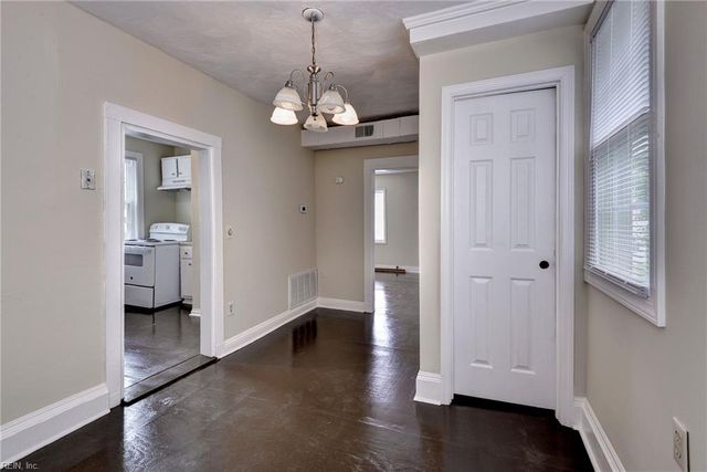 1028 37th ST, Newport News, VA 23607