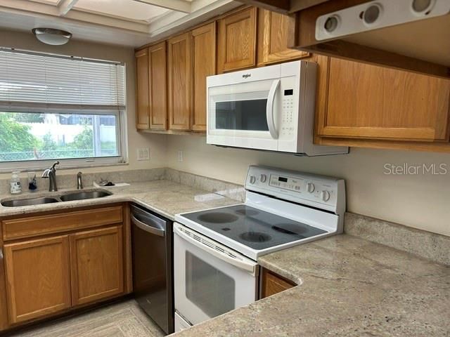 1404 SANDALWOOD DRIVE, Dunedin, FL 34698