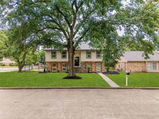 8707 Wind Side Drive, Houston, TX 77040