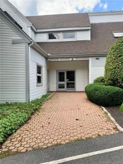 51 Sherman Hill Road A104, Woodbury, CT 06798