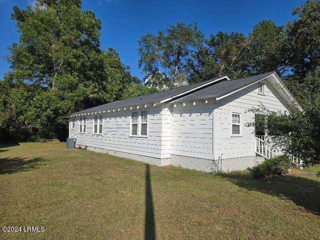 156 Maple Street, Varnville, SC 29944